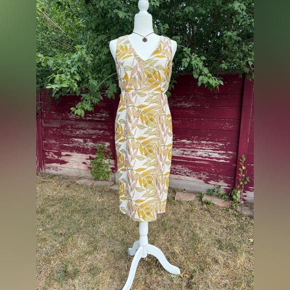 Wildflowers Dresses & Skirts - Gianni Bini Jacquard “Wildflower” Beckham Cutout Dress- NWT- Size M
